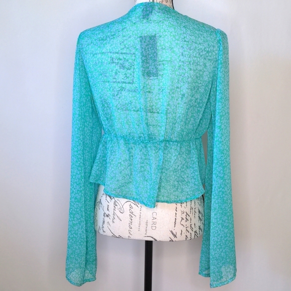 NWT Wild Fable Bell Sleeve Cropped Top Size M - Picture 5 of 12